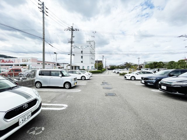 ベレオ南矢三の駐車場