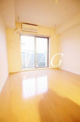 【居間・リビング】 | プレール・ドゥーク三鷹 | 洋室のお部屋です。