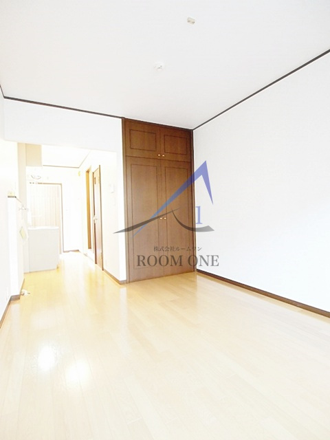 サンライズヒルの居間・リビング|洋室のお部屋です。