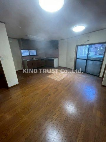 北区山崎町4-4　戸建ての居間・リビング|こちらの居間で趣味の時間をお楽しみください