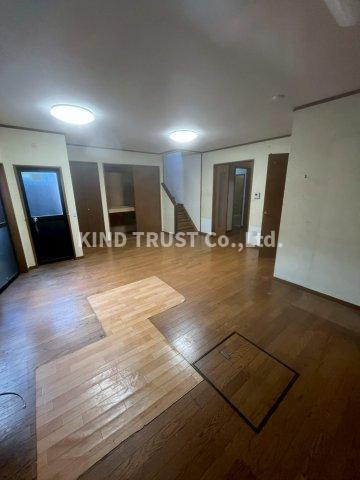 北区山崎町4-4　戸建ての居間・リビング|リビングです