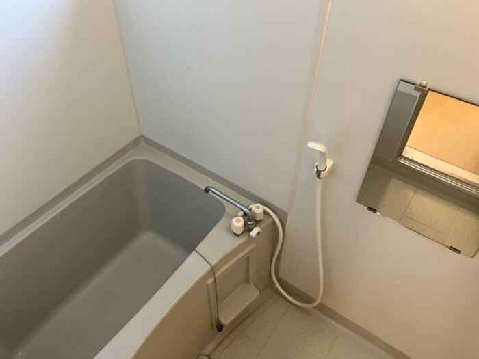 パストラル A棟の浴室