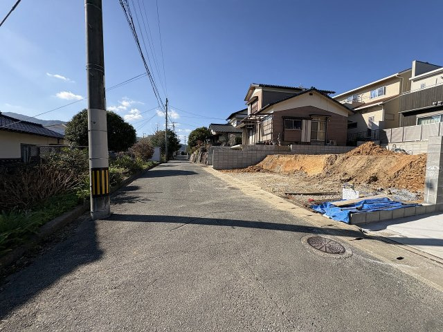 【その他】 | 福岡市城南区樋井川4丁目第1　1号棟（全1棟）【仲介手数料無料・0円】 | 現地写真。前面道路です。