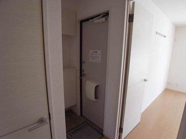 リビングタウン四条大路Ｄ棟の玄関