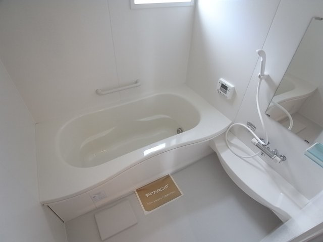 リビングタウン四条大路Ｄ棟の浴室