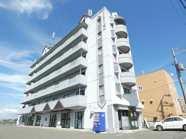 プレジデント城山の外観