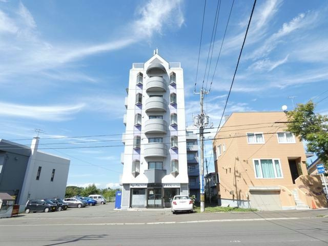 プレジデント城山の外観