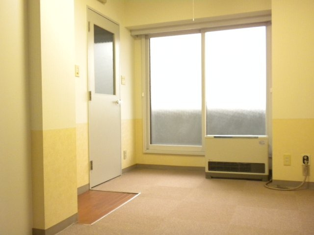 プレジデント城山の居間・リビング