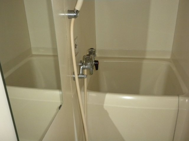 プレジデント城山の浴室