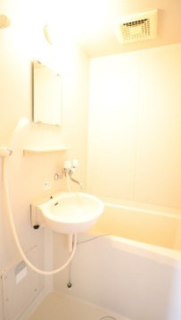 メゾン・モミジの浴室