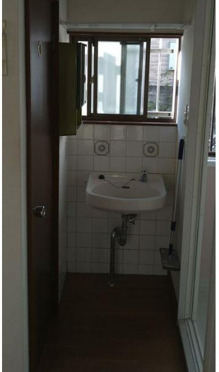 杉並区阿佐谷北１丁目の一戸建ての洗面所