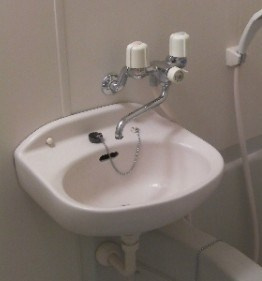 第一富士ビルの洗面所