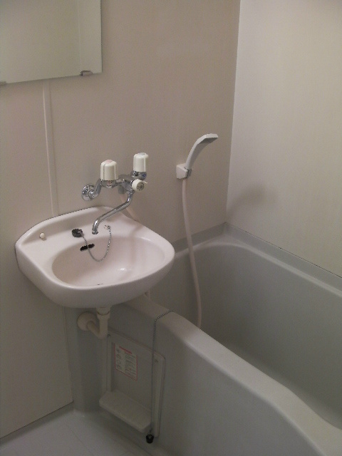 第一富士ビルの浴室