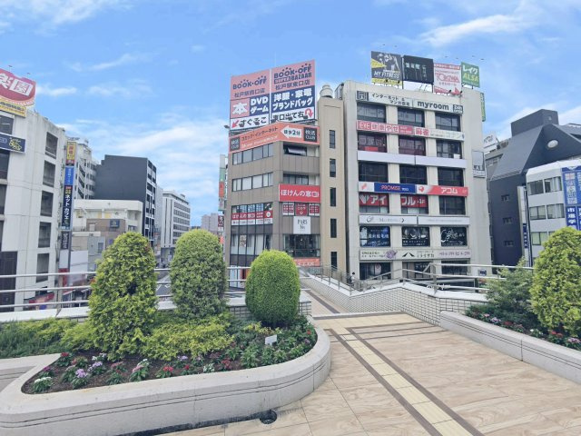 吉場ビルの外観
