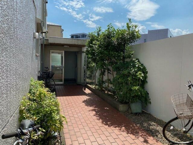 カーサ城山のエントランス