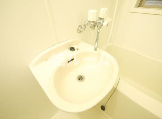 豊島区北大塚３丁目のアパートの洗面所