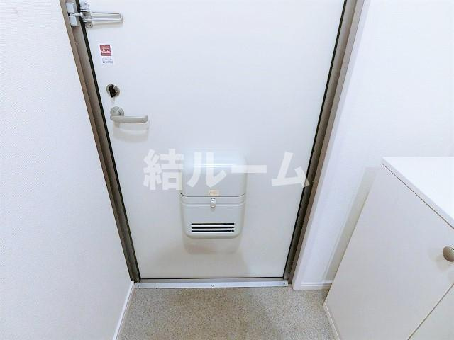 船橋市習志野台３丁目のアパートの玄関
