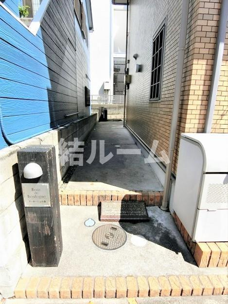 船橋市習志野台３丁目のアパートのエントランス