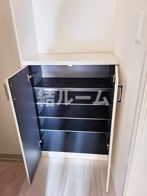 板橋区赤塚２丁目の賃貸マンションの玄関