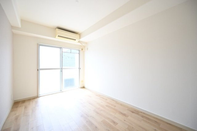 ラ・カーサの洋室