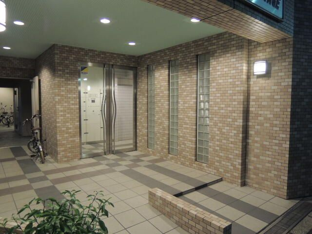 日神パレステージ御徒町のエントランス