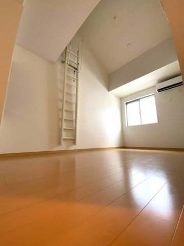 ダンズM中野の居間・リビング|別部屋参照