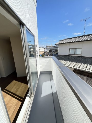 【バルコニー】 | 糟屋郡粕屋町柚須第2　1号棟（全1棟）【仲介手数料無料・0円】 | 現地写真。