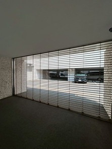 【駐車場】 | 南福岡オークハウス | 敷地内駐車場に空きがあるので車をお持ちの方でも安心です