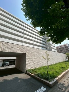 【外観】 | 南福岡オークハウス | 西鉄とJRの2沿線で各方面への移動が便利な好立地です。ペットOKなのでお探しの方におススメです