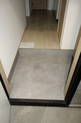 JYUMOKU尾久の玄関