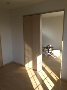 ガーデンクレス　Ｄの居間・リビング|室内