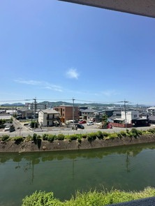 【展望】 | シティハイツ二日市 | お部屋からは気持ちが安らぐリバービューを楽しめます