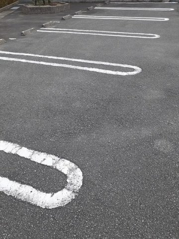レモングラス　Ａの駐車場|駐車スペースもあります