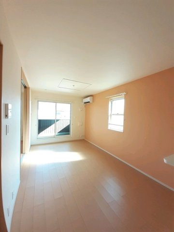 コッティ　クワハラⅡの居間・リビング|使いやすい居間です