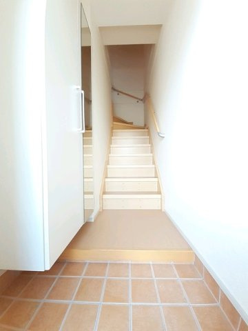 コッティ　クワハラⅡの玄関|シンプルで使いやすい玄関です