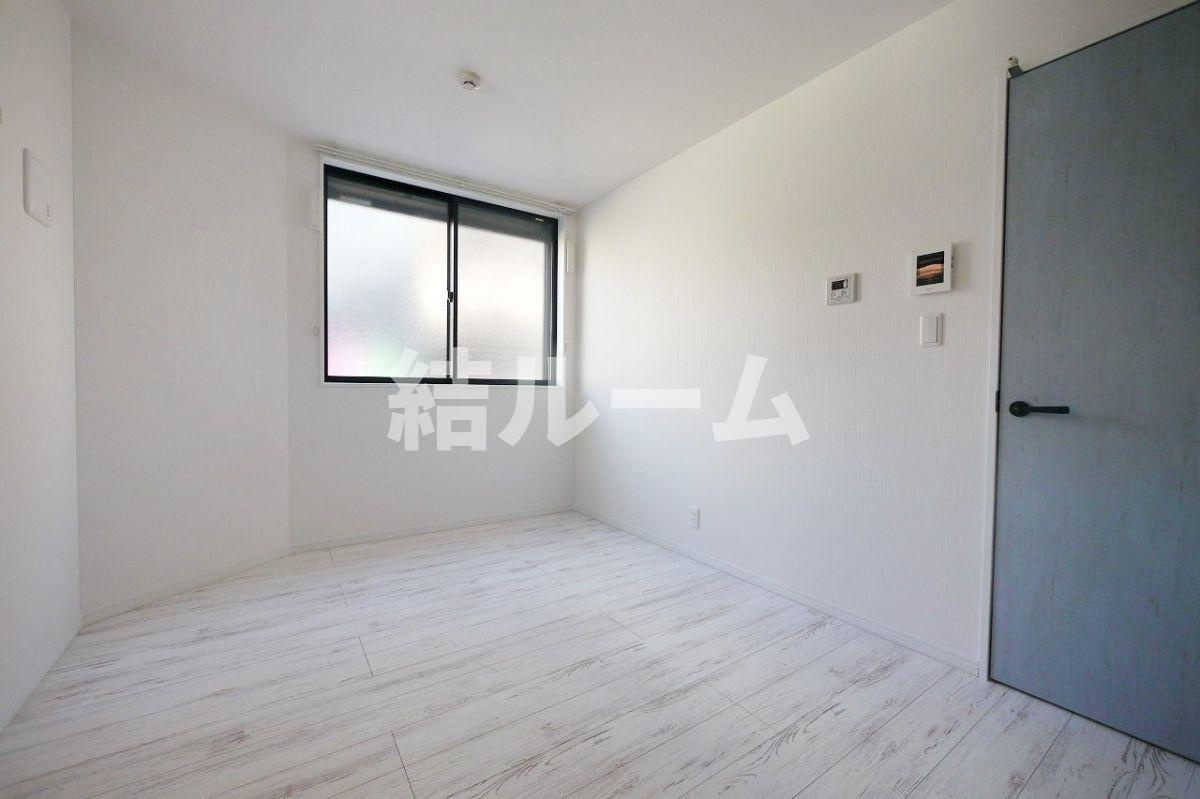 板橋区前野町４丁目のアパートの居間・リビング