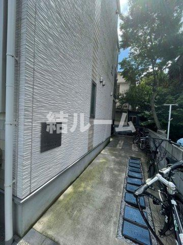 北区志茂４丁目のアパートのエントランス