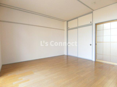 【居間・リビング】 | ハイランド西勝山 | ８帖の洋室です。