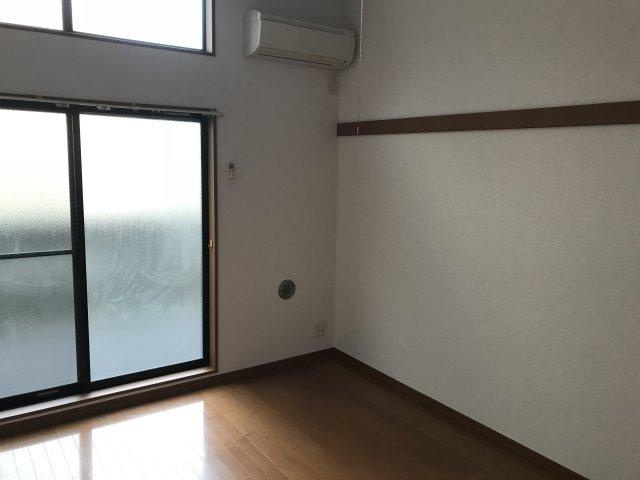 メインシティガーデンベレノスの洋室