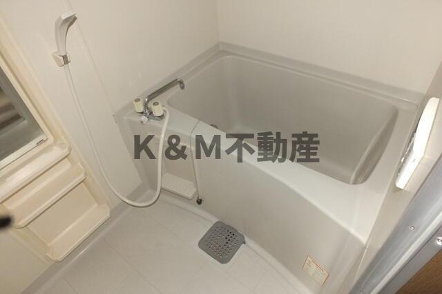 コーポ石浜第二ビルの浴室|お風呂で日々の疲れを落としましょう