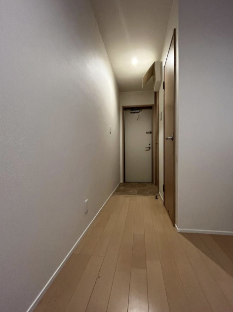 アインスコートの玄関