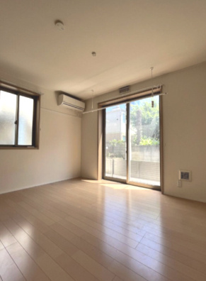 アインスコートの居間・リビング