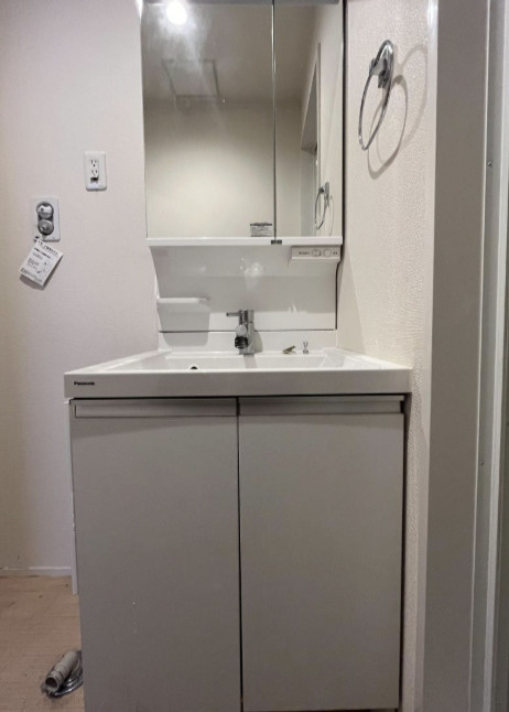 アインスコートの洗面所