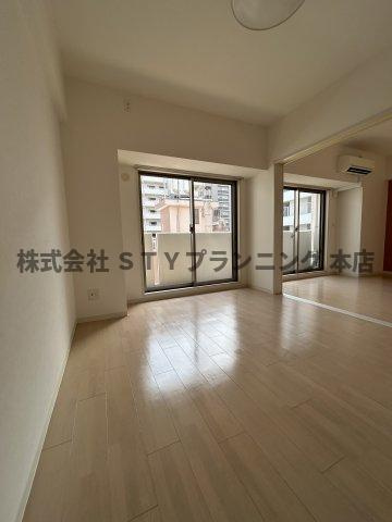 仲介手数料０円！GRANDUKE鶴舞の洋室