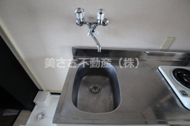 【キッチン】 | カリフォルニアリバー | まな板置き場もあります