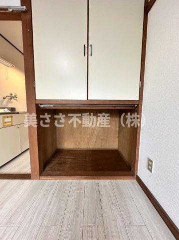 【収納】 | カリフォルニアリバー | お洋服はこちらへ