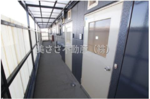 【玄関】 | カリフォルニアリバー | ゆったりとした玄関です