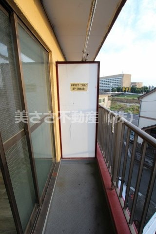 【バルコニー】 | カリフォルニアリバー | 陽当たりの良いお部屋