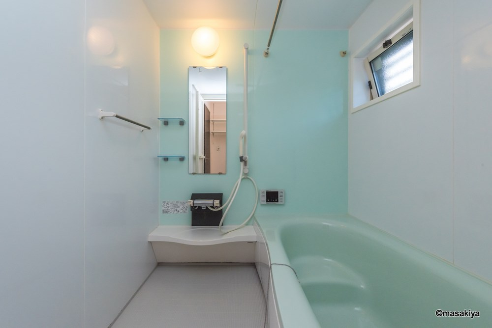 サニーサイドコートの浴室|お風呂　追い焚き・浴室乾燥機付きです。