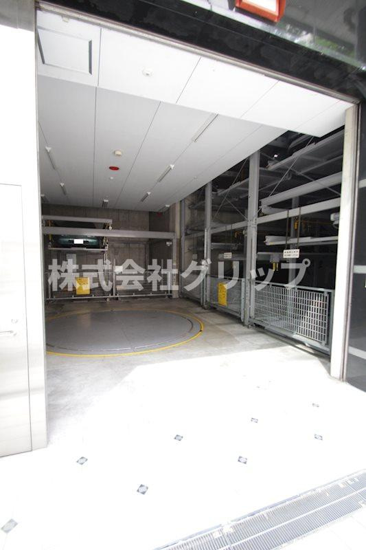 グリフィン新横浜・参番館の駐車場